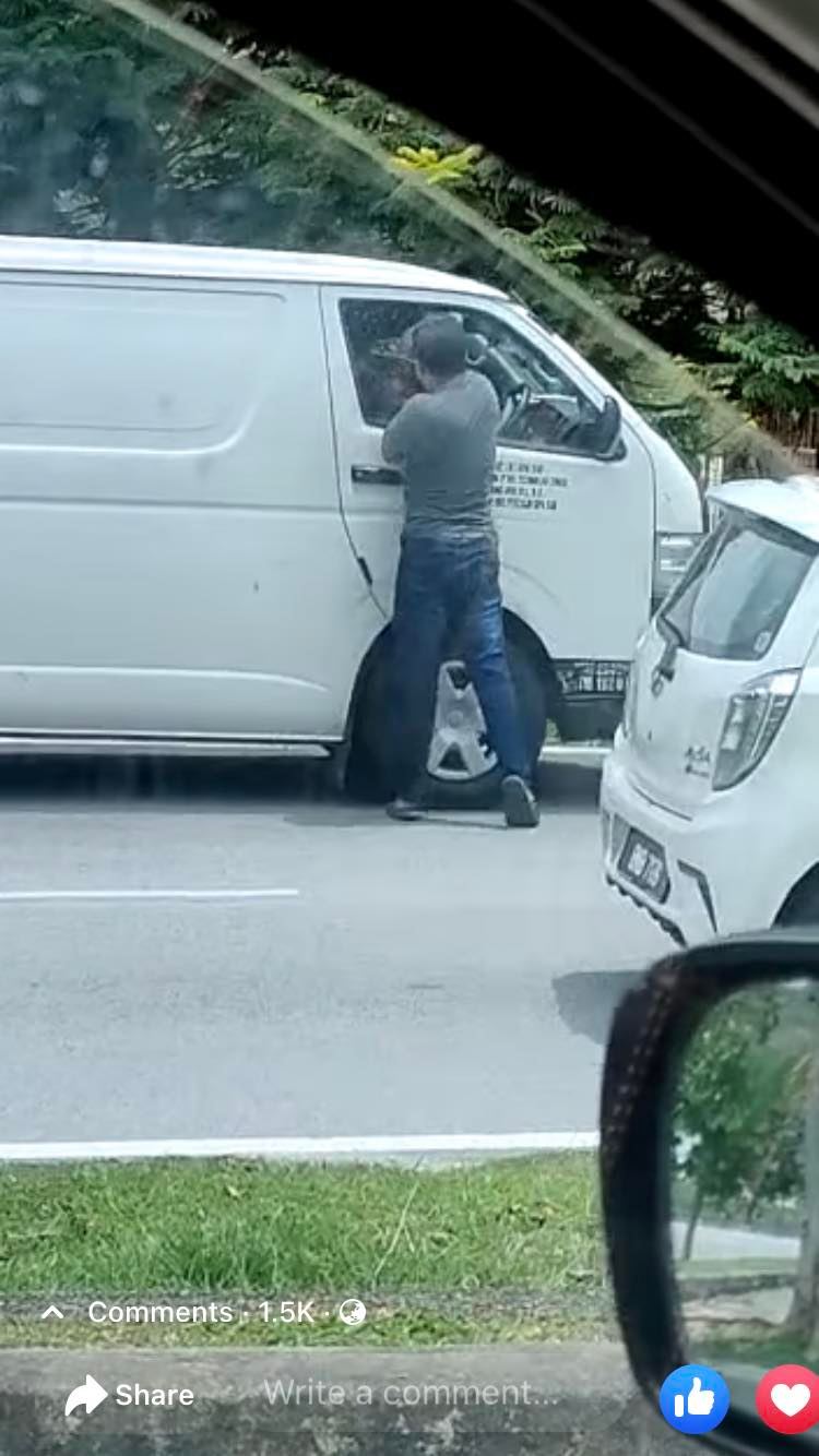 暴力男当街打货车司机·警方开档查伤人恐吓