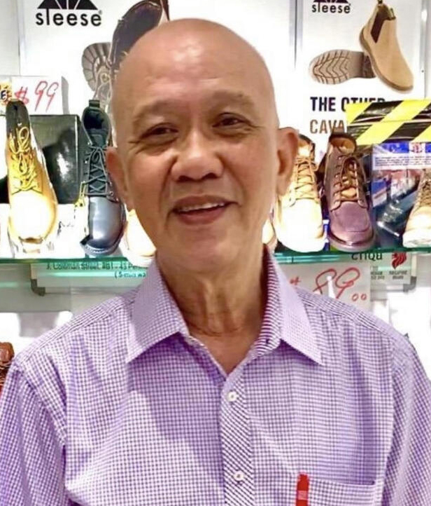 本地最年长网红 七旬叔卖鞋爆红 视频浏览破百万