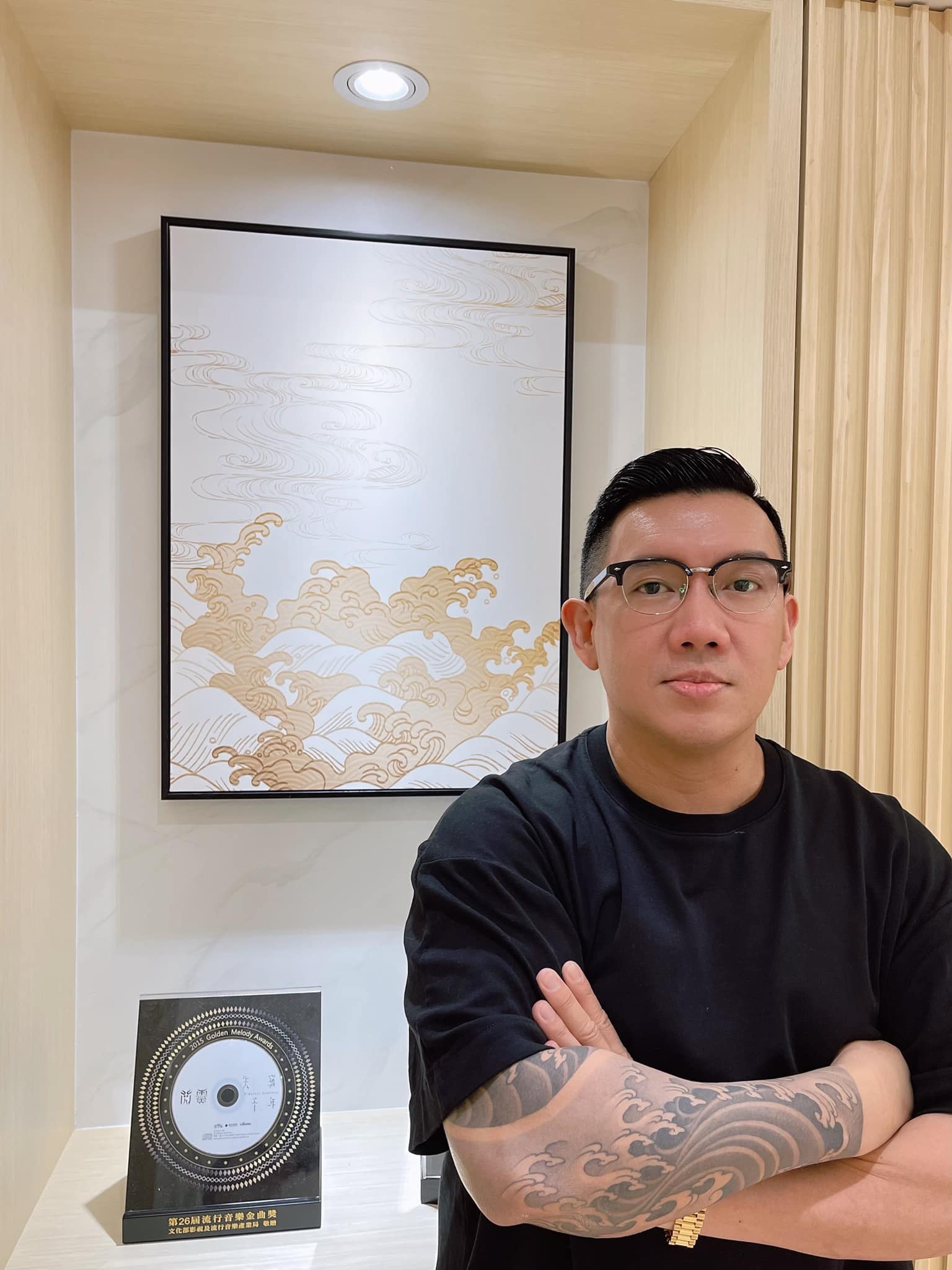 杜汶泽买台湾草莓叹被骗 网红讥“草莓垫海绵是常识”	 