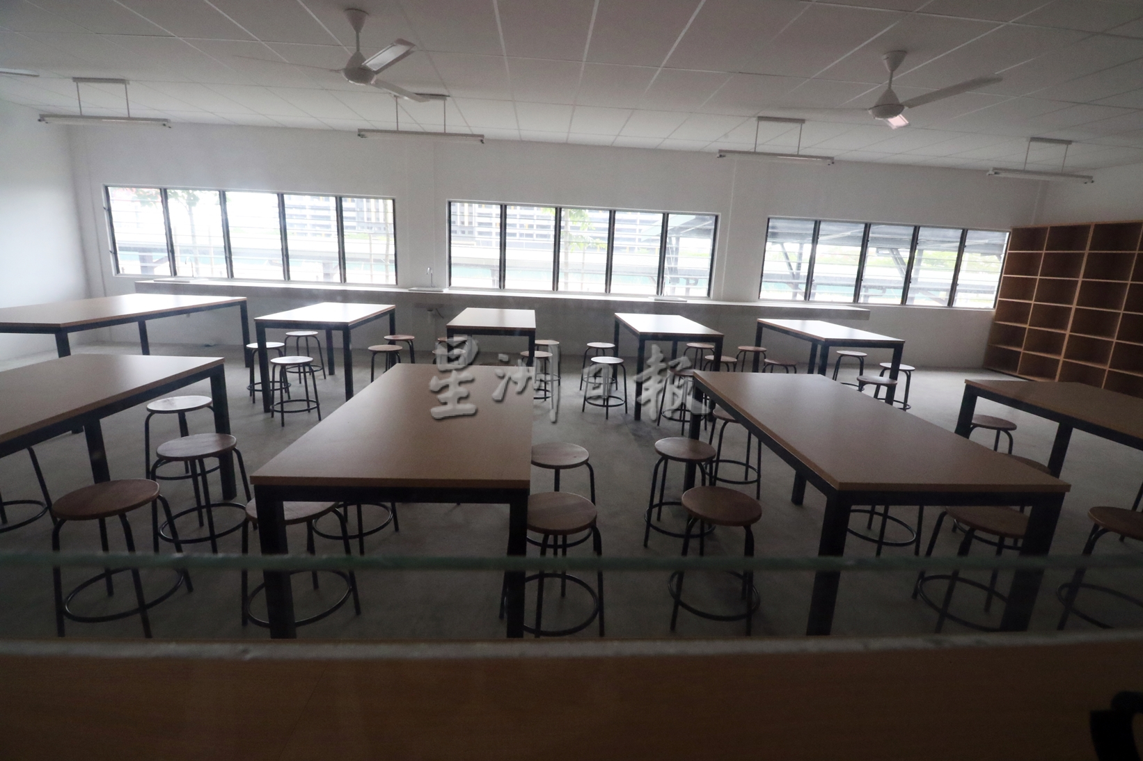 建筑设施堪比国际学校 谢华华小料4月初开课/