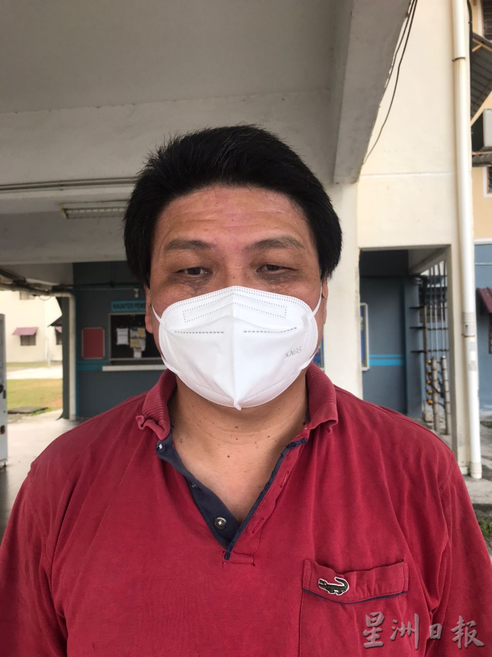 柔：封底：这些人，那些事（见报日7/2）：15楼组屋，新山早期华人社会的缩影。