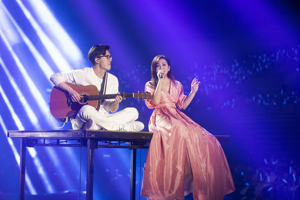 梁静茹开唱落泪 吴宗宪瞎扯“我们偷生孩子”