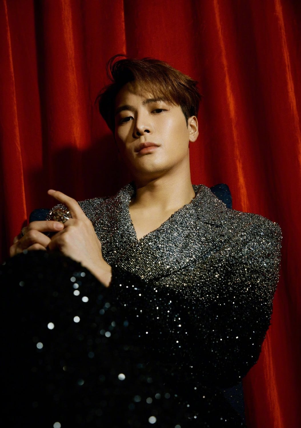 王嘉尔爆热恋宋雨琦  过夜影片曝光