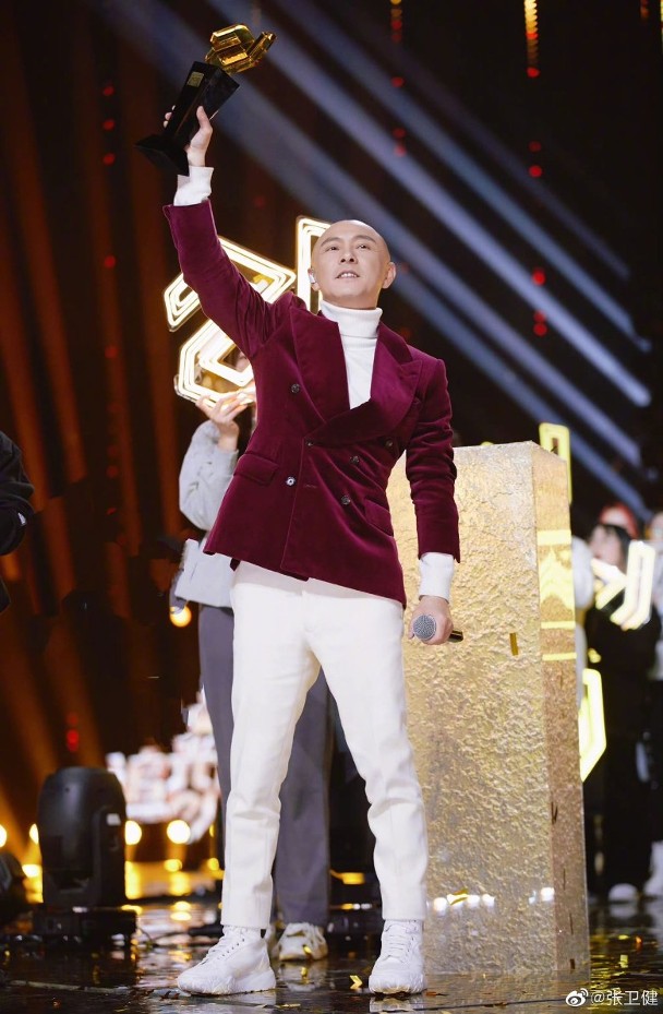 男歌手涉电话诈骗遭捕 网疯猜身分张卫健躺枪 