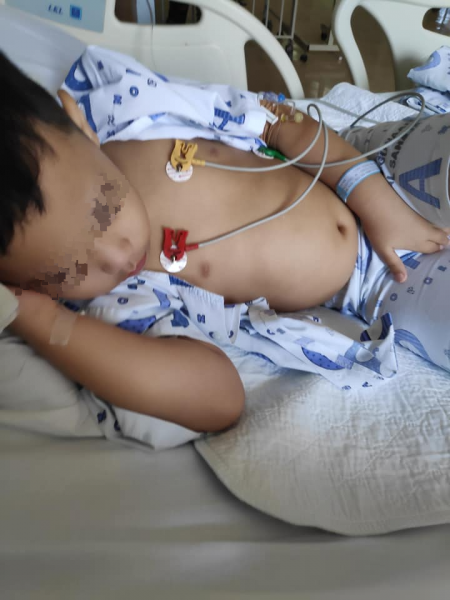 男童确诊轻微发烧一天 三四星期后现危险后遗症