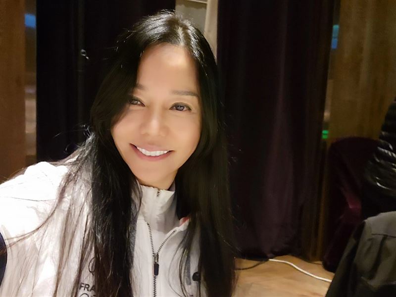 疑遭酸民攻击 狄莺自嘲“我就是个过气艺人”