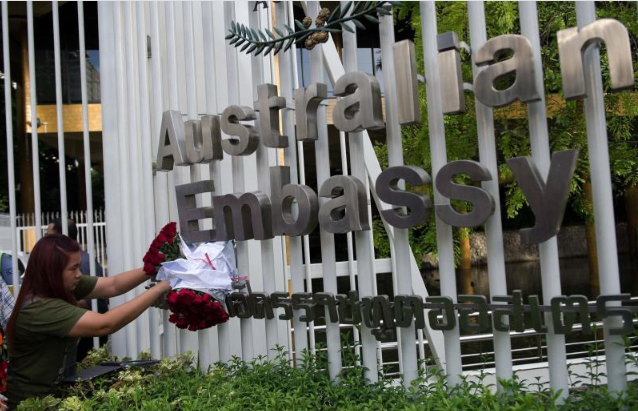 看世界)女浴室内发现多个摄像镜头 澳驻曼谷使馆前员工被控