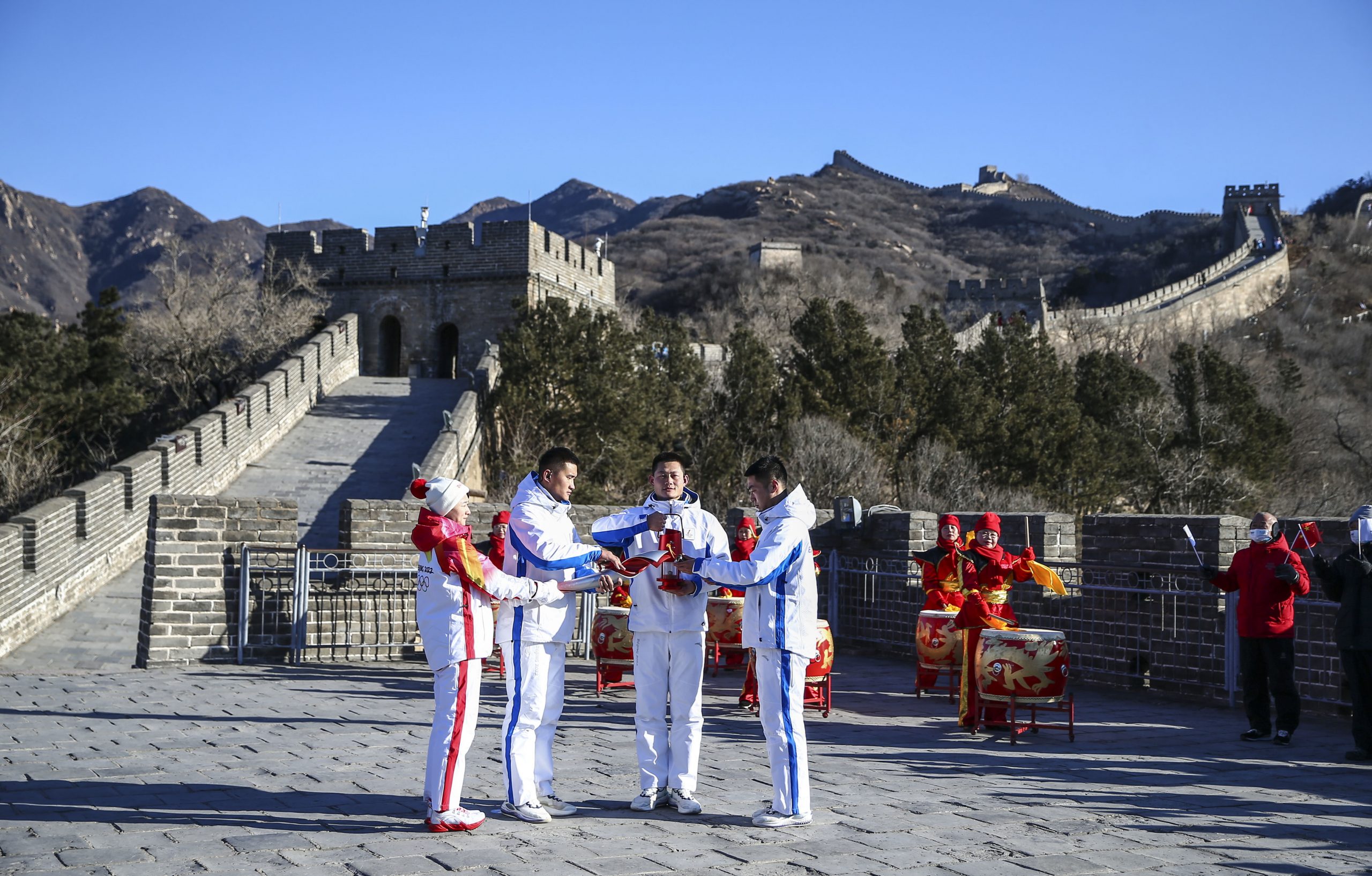 第24届冬奥会火炬 再次点燃北京“鸟巢”夜空