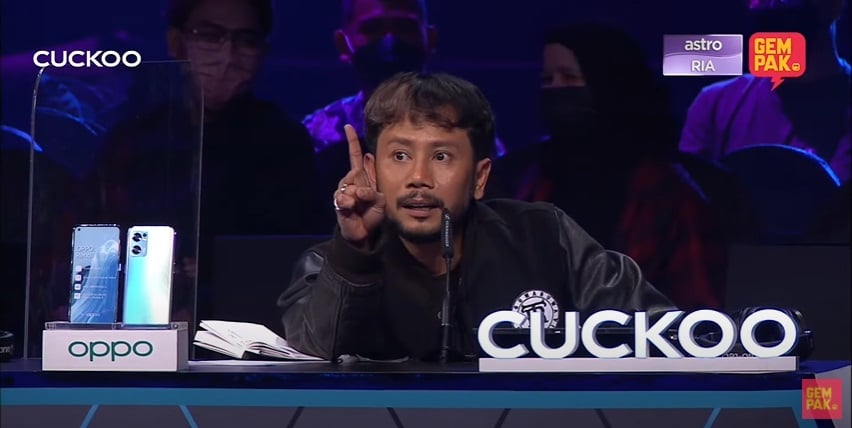 粉红女商旧情人歌唱比赛 遭评审狠批“比音痴好一点”