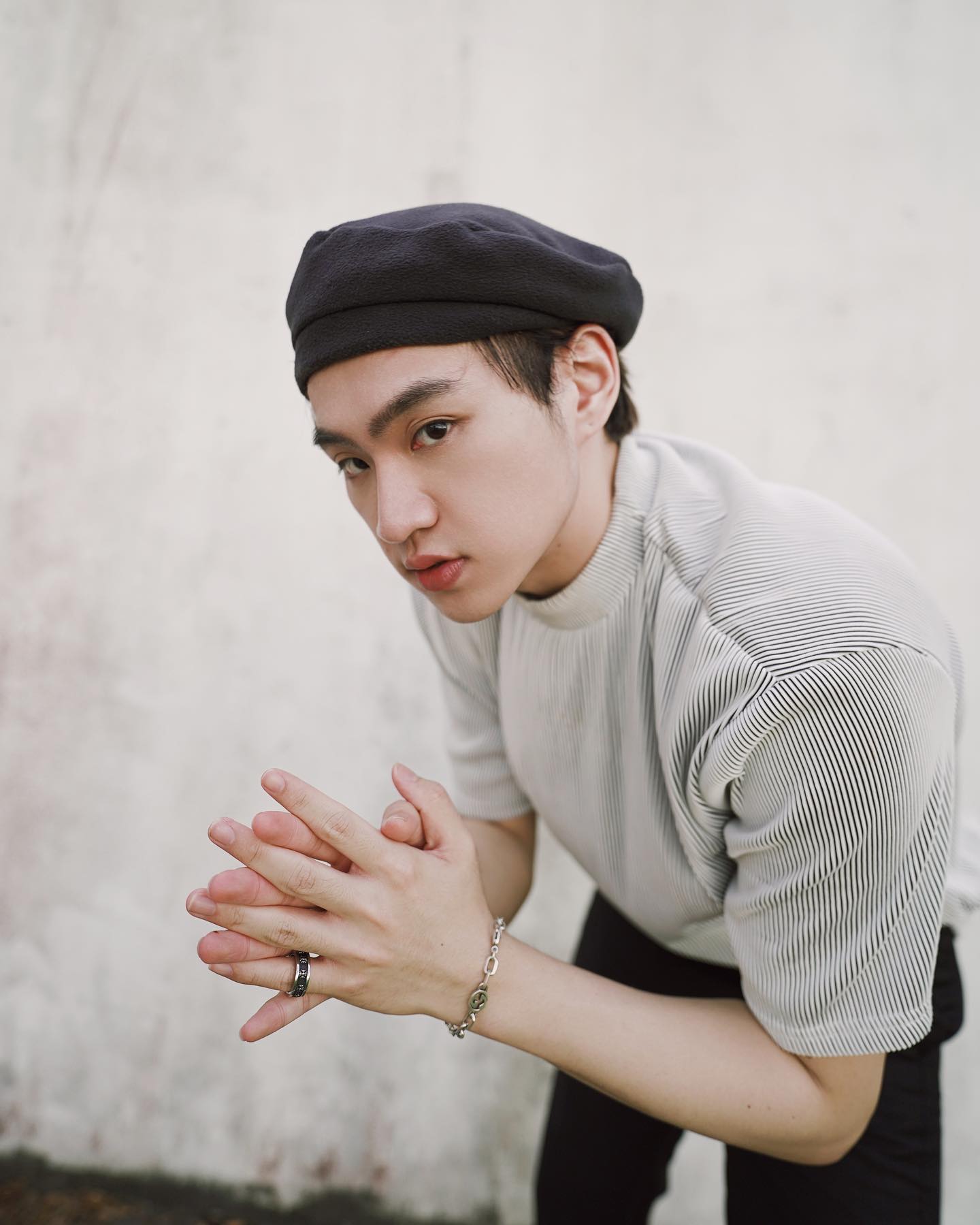 粗口飙骂冠病.碰弟确诊写歌“泄愤”