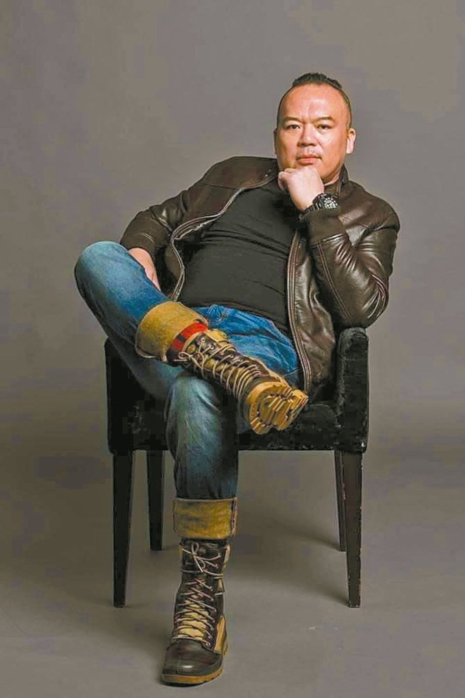 考量小孩未满月 明金成告别式延期