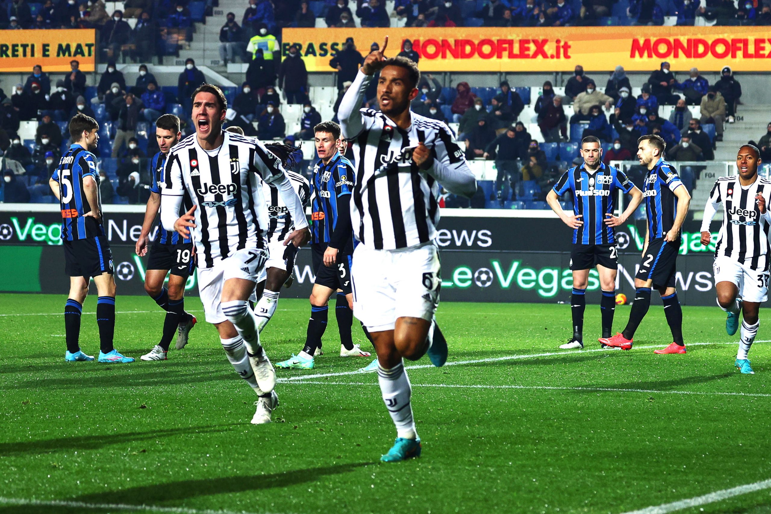 莱奥爆射挫水手 AC米兰勇登榜首