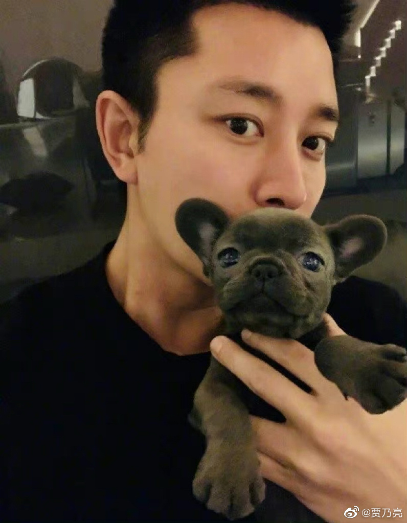 贾乃亮直播抽奖神巧合  幸运观众竟是“李、小、路” 