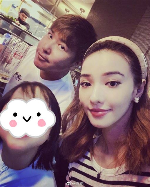 车牌藏暧昧暗号? 陈昊森密会郑云灿被抓包