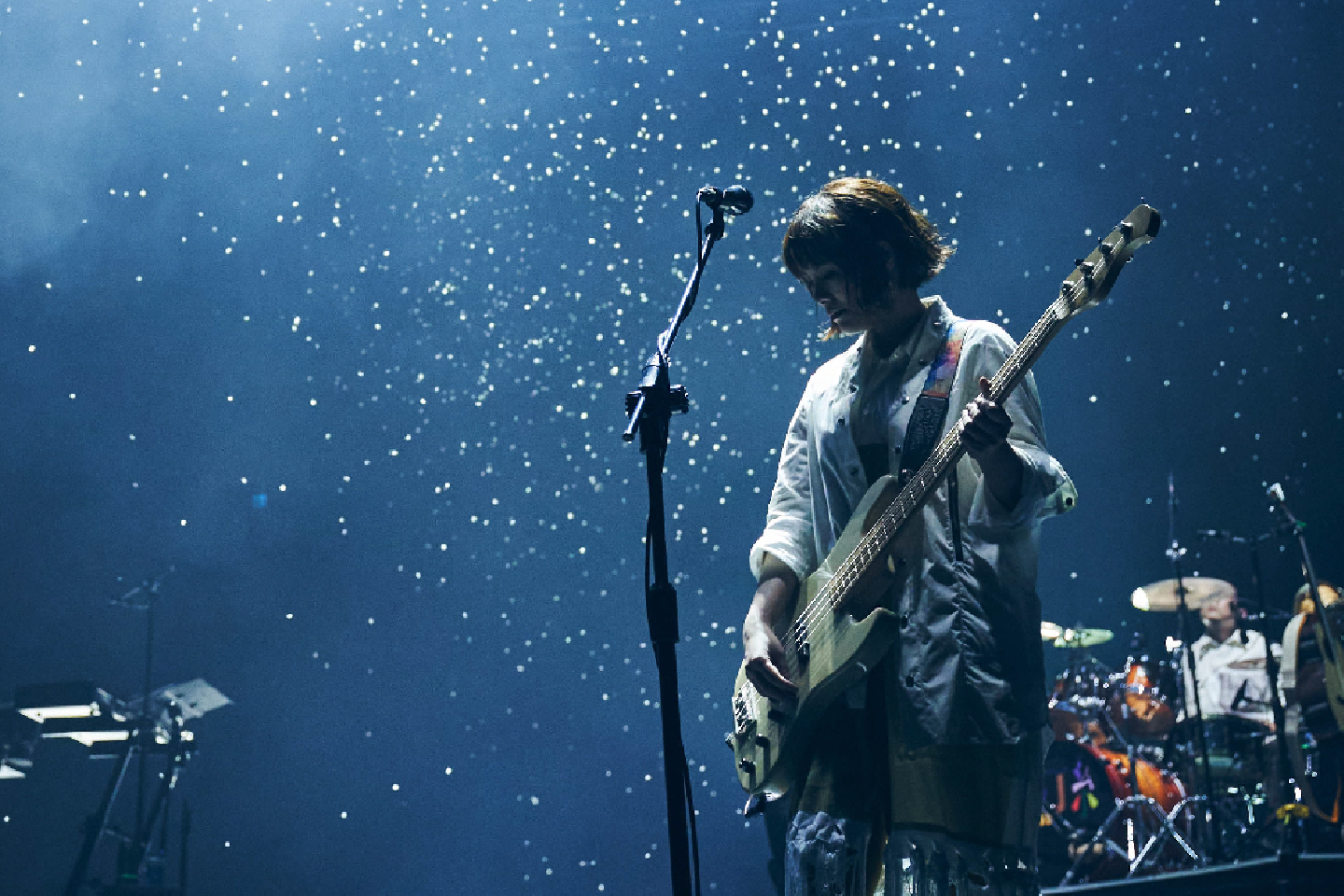 违5年再攻蛋 青峰台上掩面痛哭