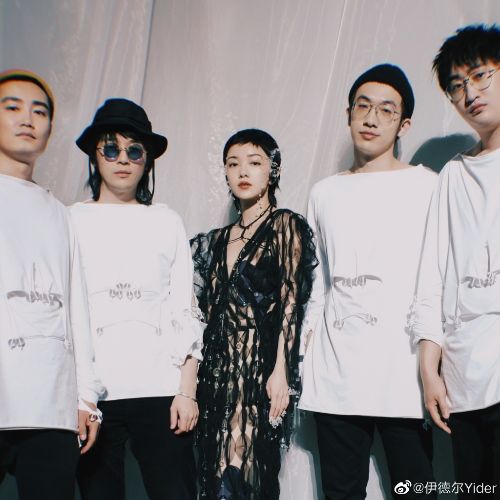 郭采洁男友被爆骗妹吸毒玩3P 前相亲对象控:人很渣