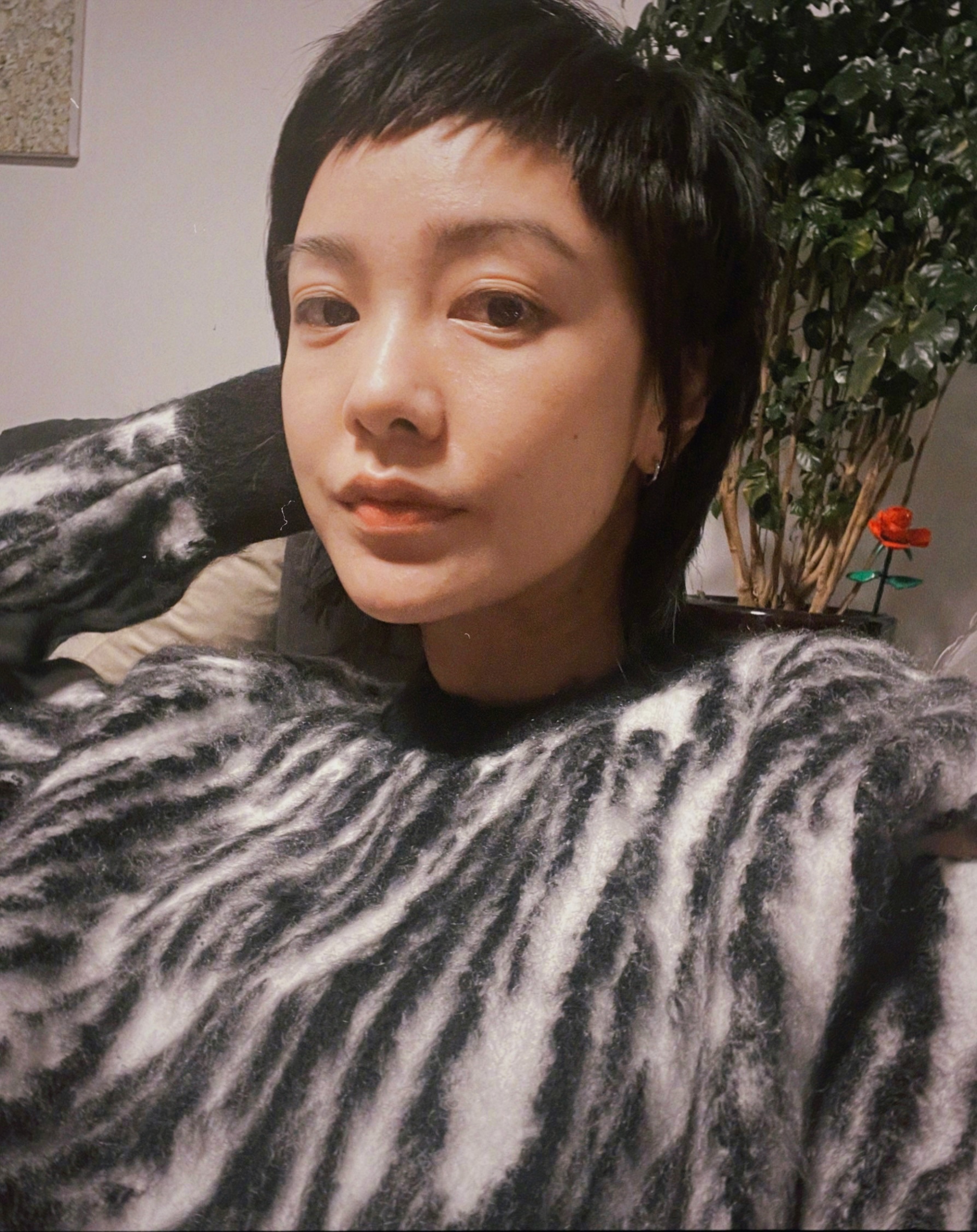 郭采洁男友被爆骗妹吸毒玩3P 前相亲对象控:人很渣