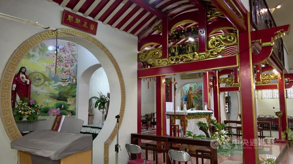 雅加达唐人街闽南式天主教堂 见证排华伤痕