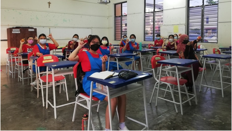 霹/学子版头/疫情无阻圣母华中庆新春