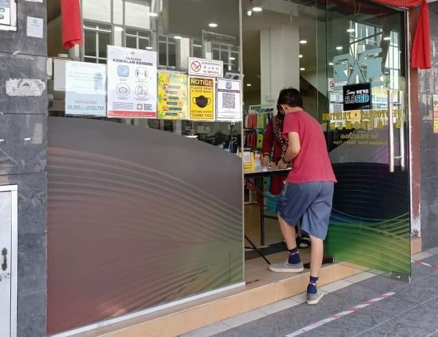 霹:大学生复课 金宝印刷店恢复客源