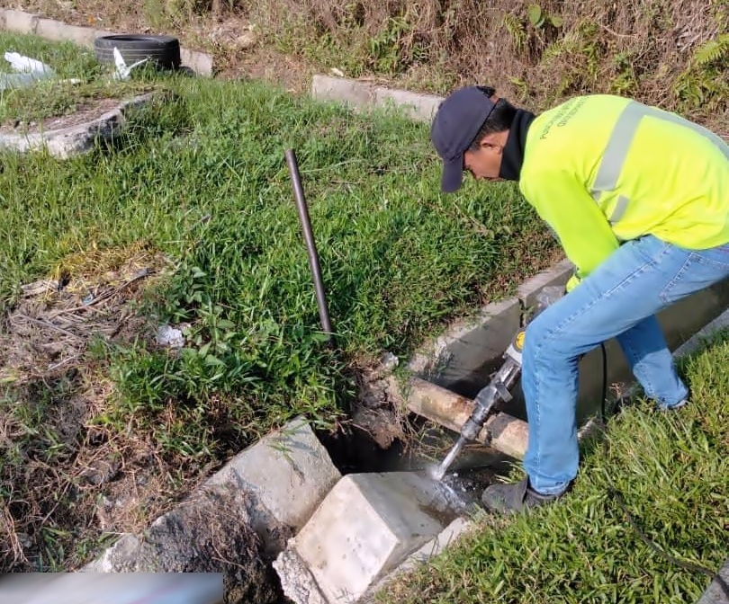 霹:安顺芭尾大马园水沟通了!
