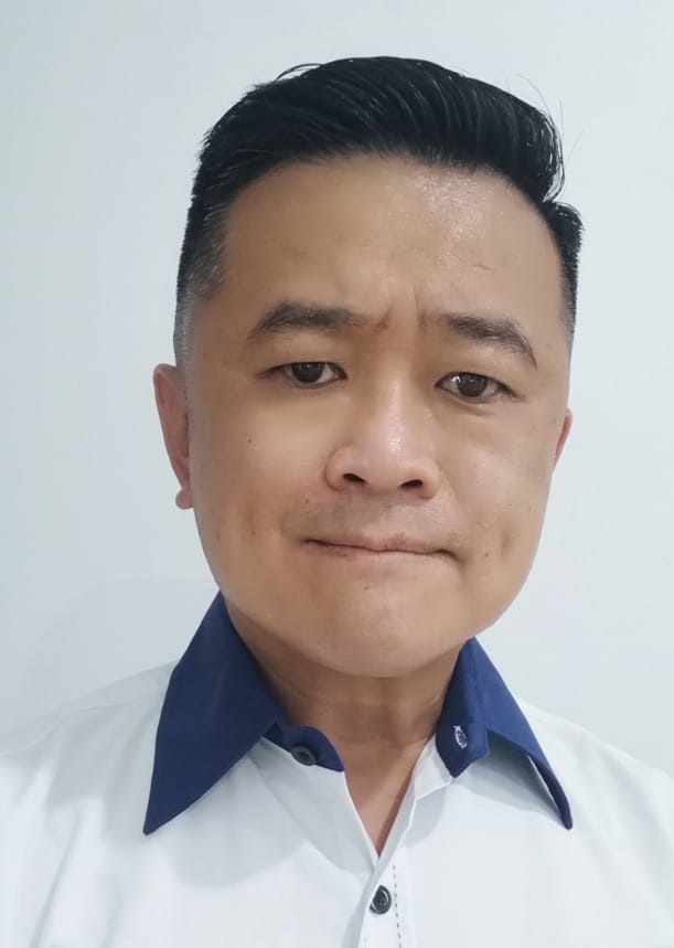 霹:版六头/疫情升温 人民代议士志工团求助电话增
