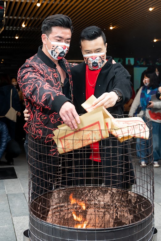 首次与李铭顺分两地过年  范文芳甜喊“我有小情人陪”