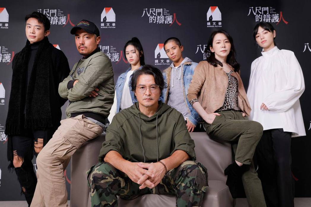 首次与李铭顺分两地过年  范文芳甜喊“我有小情人陪”