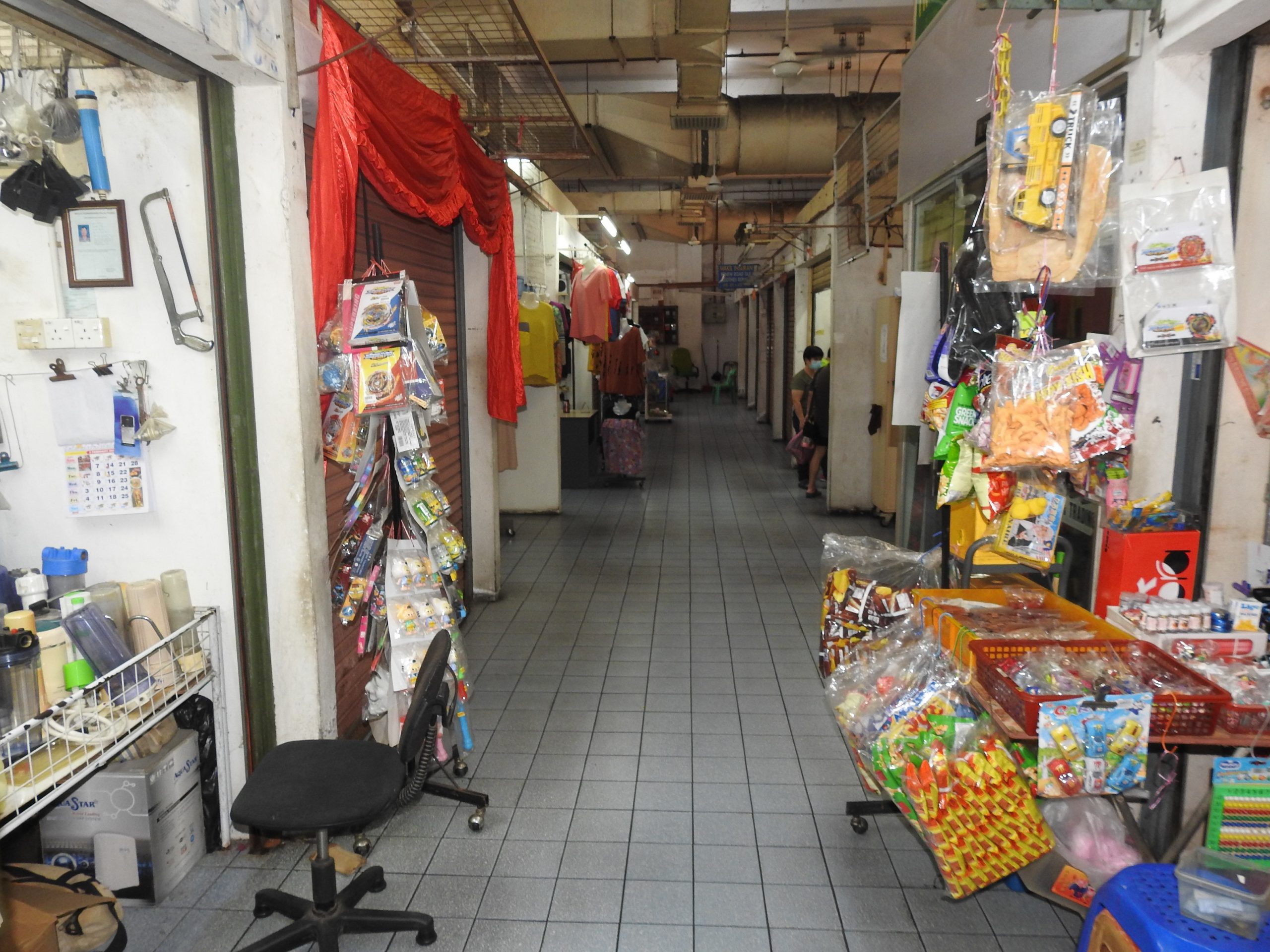 （大北马）发林新市镇巴刹生意差，小贩希望豁免警卫负担