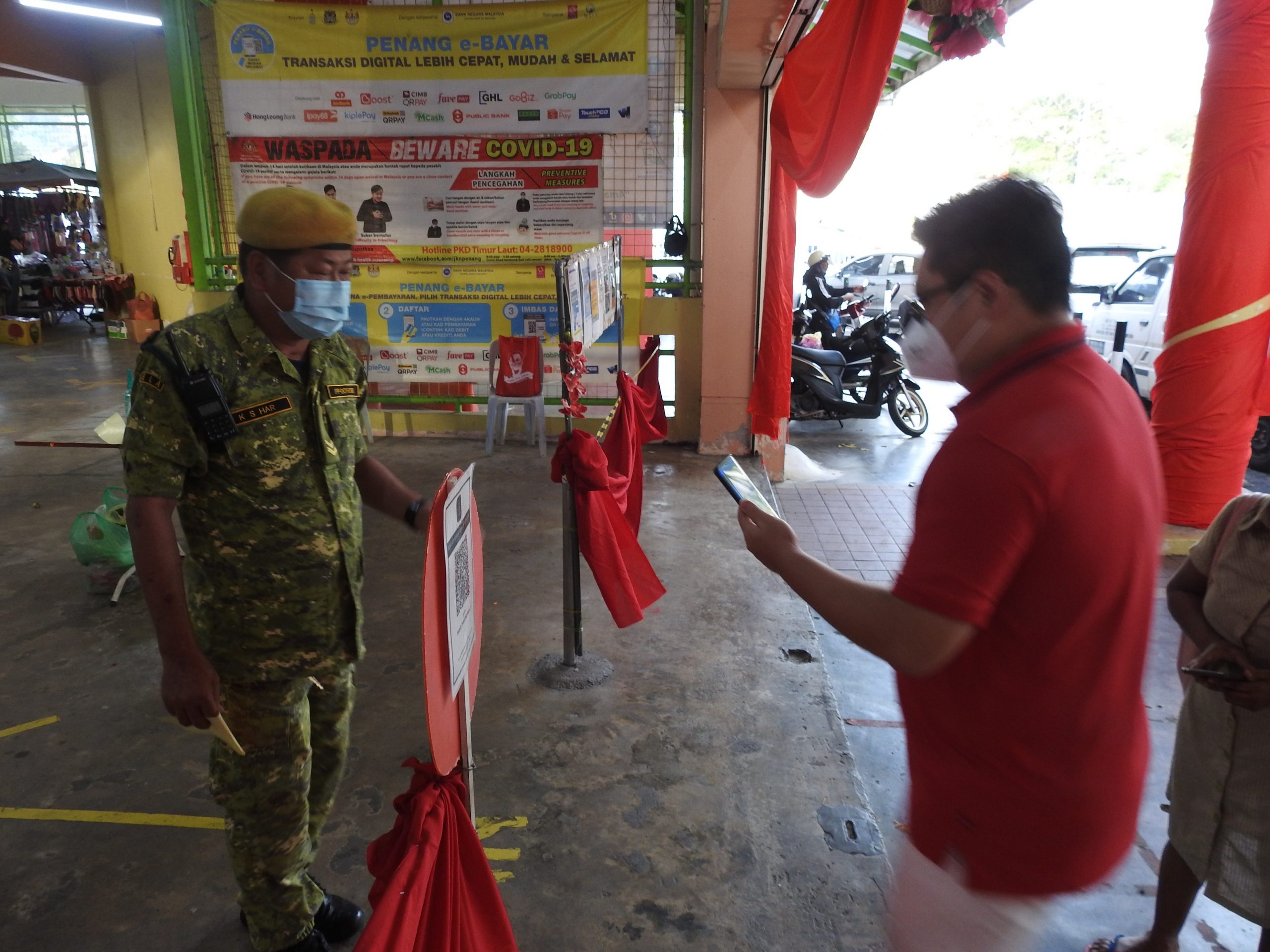 （大北马）发林新市镇巴刹生意差，小贩希望豁免警卫负担