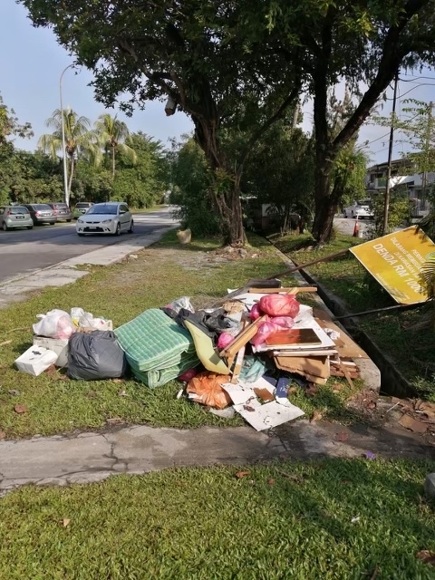 (大都会)/ME02头/新年前最后一分钟大扫除垃圾丢路边/4图+2补图
