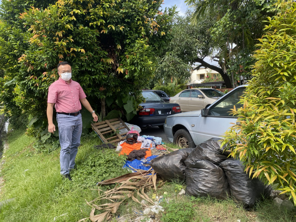 (大都会)/ME02头/新年前最后一分钟大扫除垃圾丢路边/4图+2补图