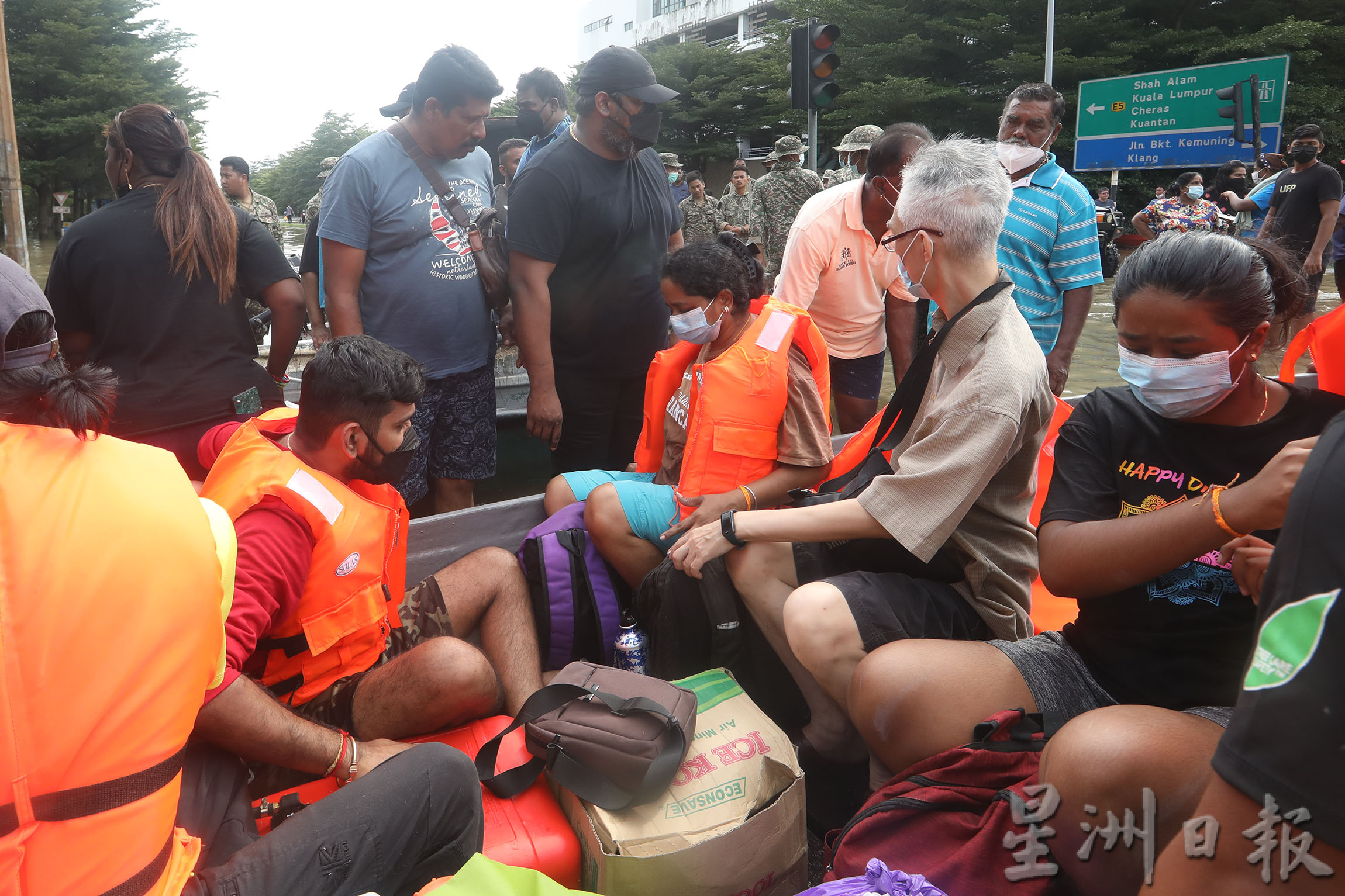 ok////我们/制表/专访山苏教授:大马未达致团结但已实现融合