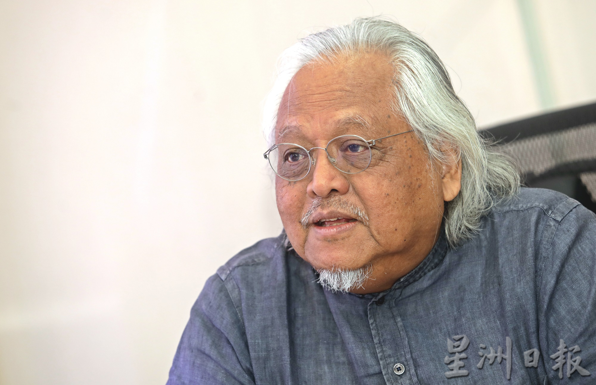 ok////我们/制表/专访山苏教授:大马未达致团结但已实现融合