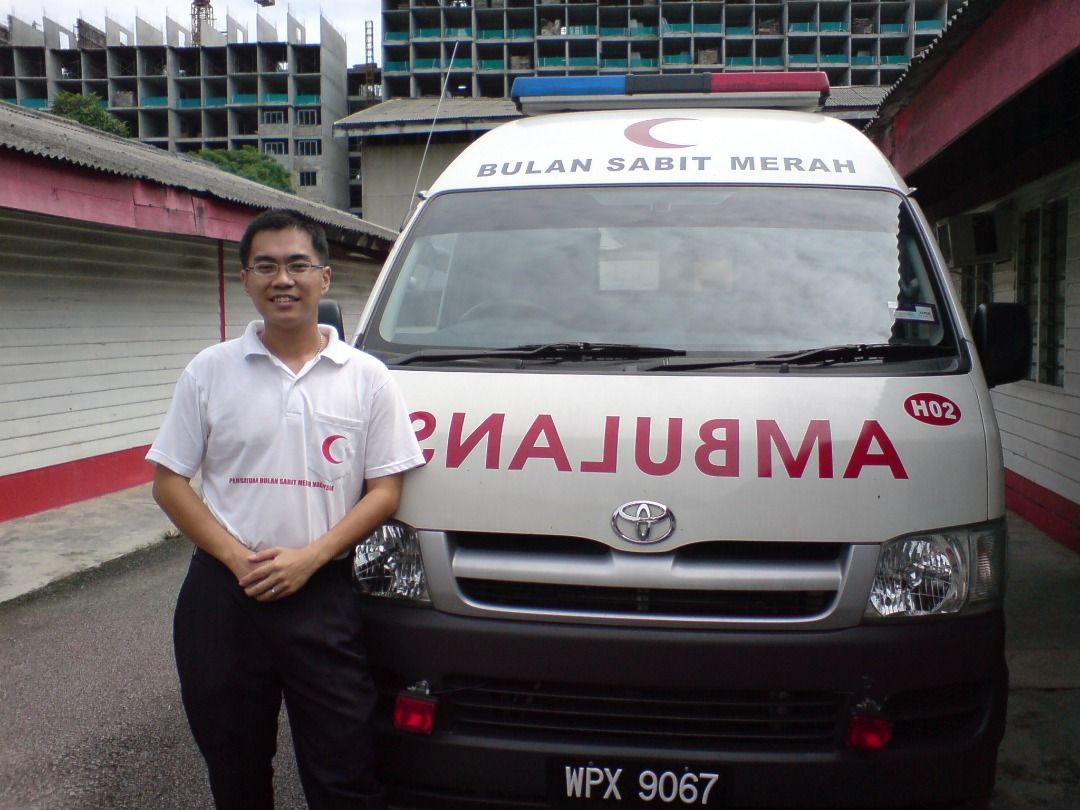 13/3/大都会/有故事的人-张光镇(红新月会救护车主管)