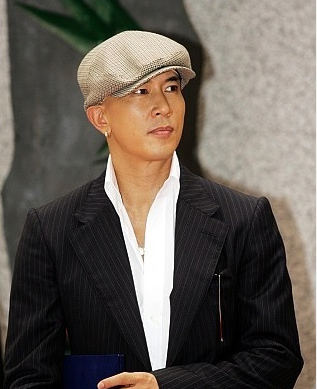 24年前一见锺情 大S为具俊晔刺青学韩文