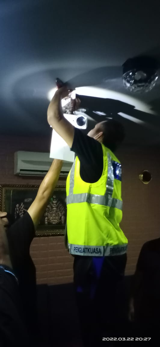 2店用翻版歌充商业用途 14万K歌器材被充公