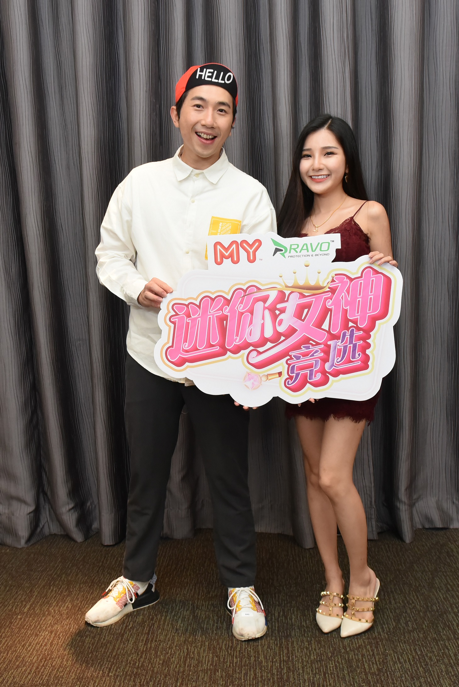 8强迷你女神出炉 人夫叶朝明避嫌不敢靠近