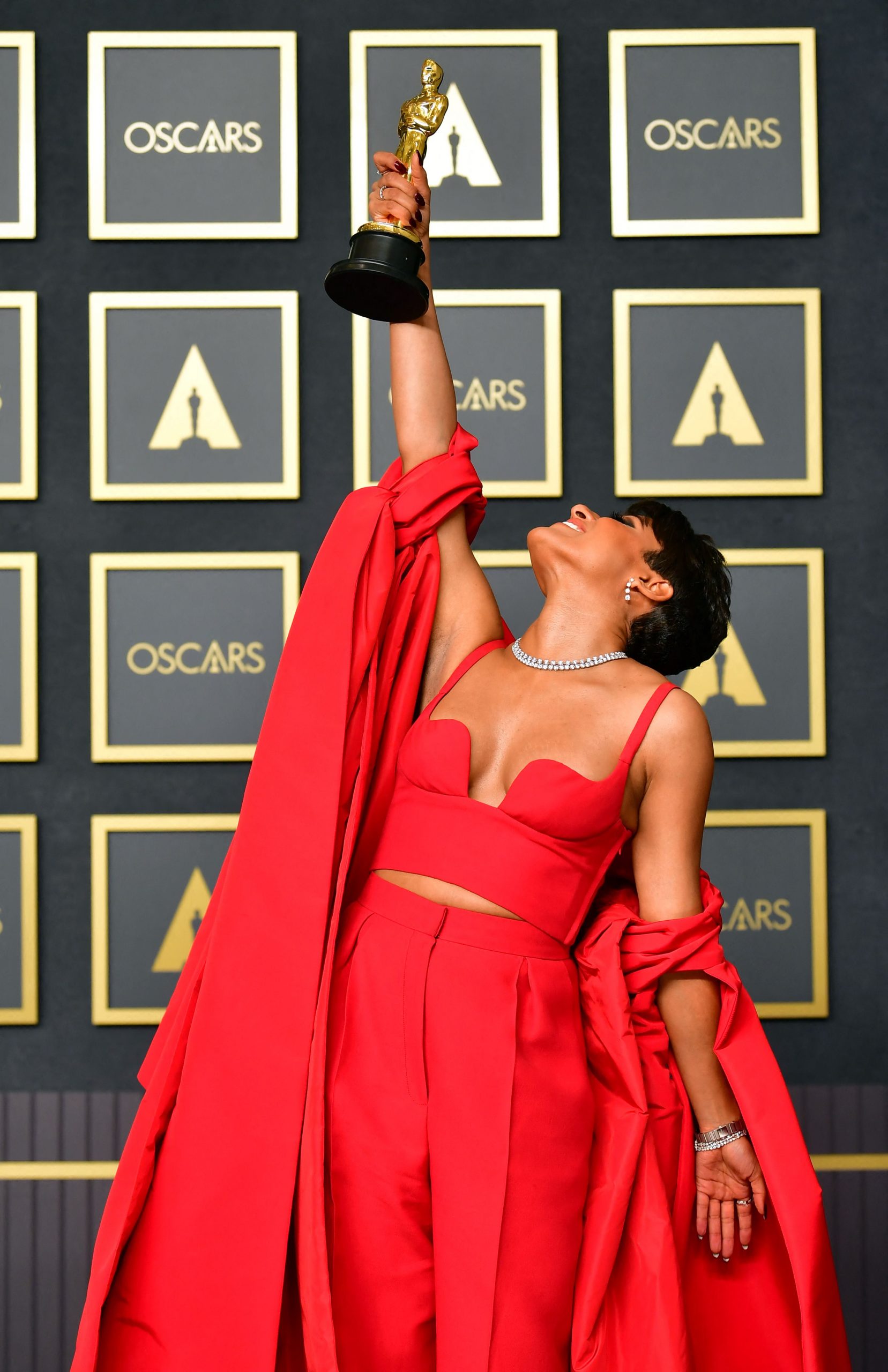 《在车上》勇夺最佳国际影片 失聪男演员夺男配