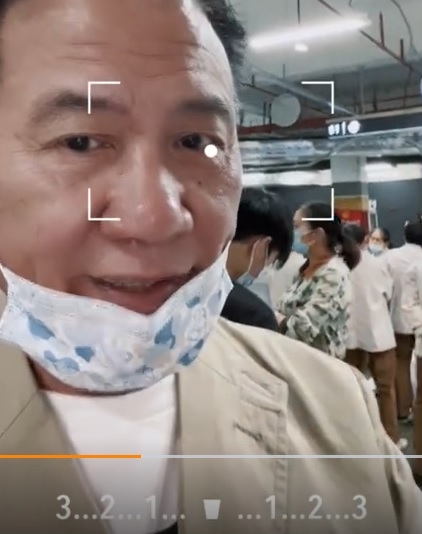 万梓良直击深圳封城实况 做检测拉下口罩大喊加油