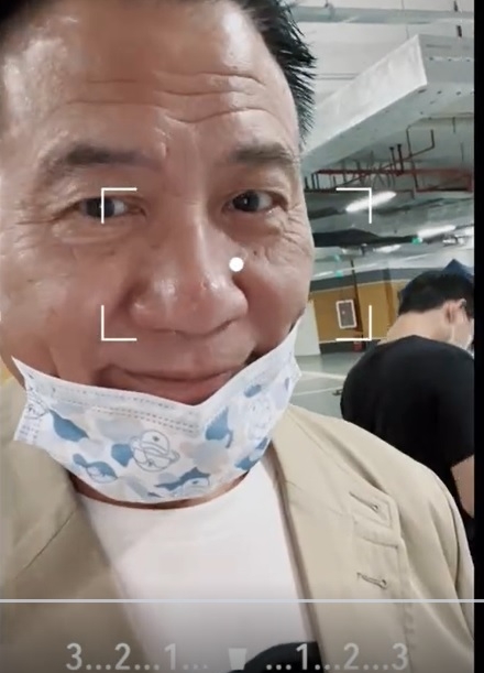 万梓良直击深圳封城实况 做检测拉下口罩大喊加油