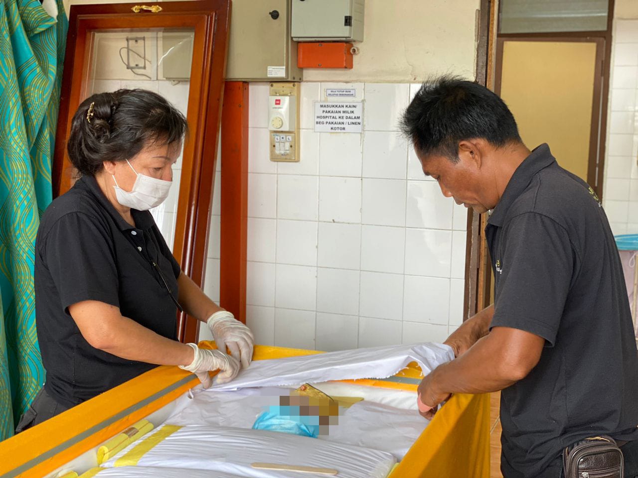 三八妇女节系列(下):不畏艰辛做好服务 大体化妆师独当一面