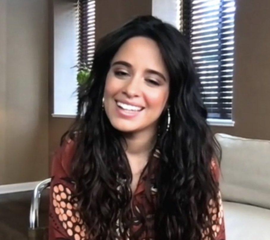 上节目走光画面疯传 卡蜜拉认了宿醉未醒	