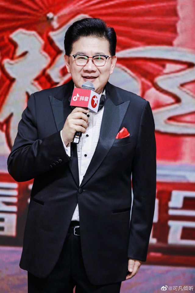 与曹可凡互动亲密 　刘涛被网讽离婚前奏