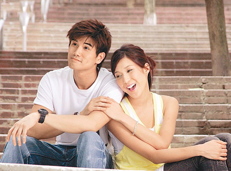 与锺嘉欣8年情遭打压  伍允龙：我深受伤害