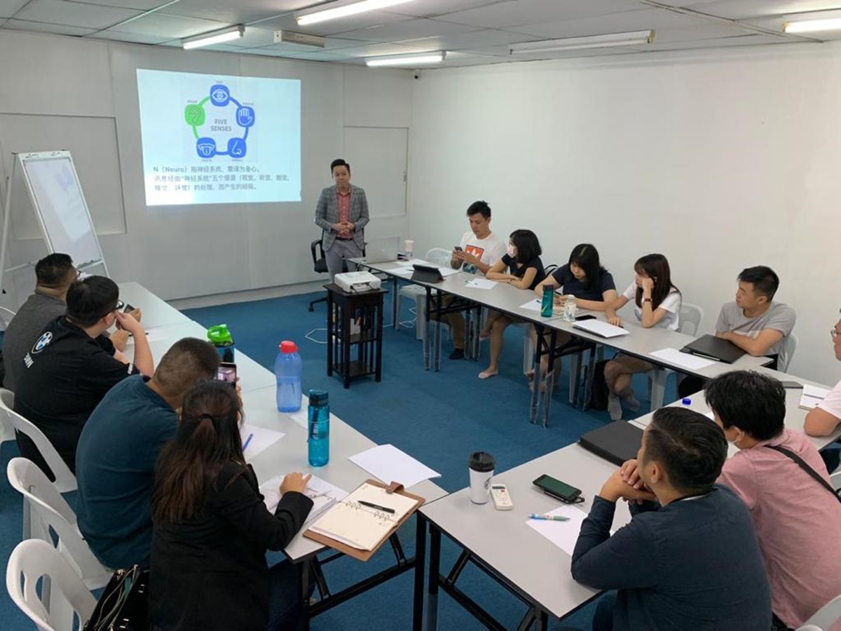 且听我说:王尉慈:走过迷茫的日子 催眠让我找到人生