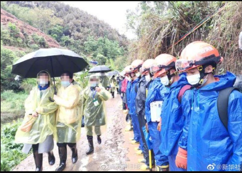 东航坠机/第2个黑盒仍未寻回 开展拉网式搜寻搜救