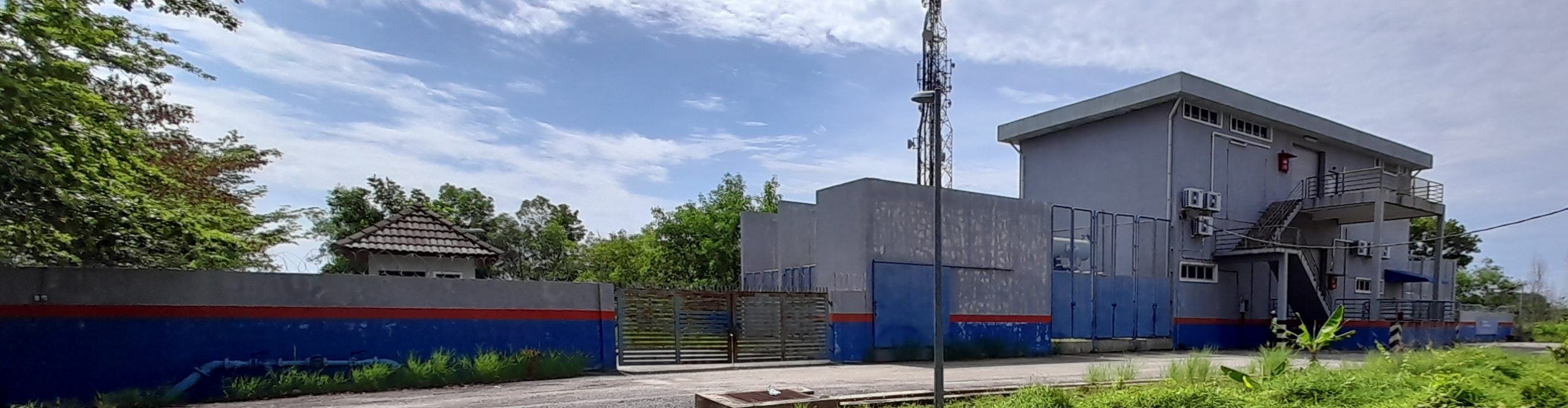 东:丹绒隆坡于3月15日大停电,目前电流已恢复供应,数十套候命的流动发电机已不见踪影