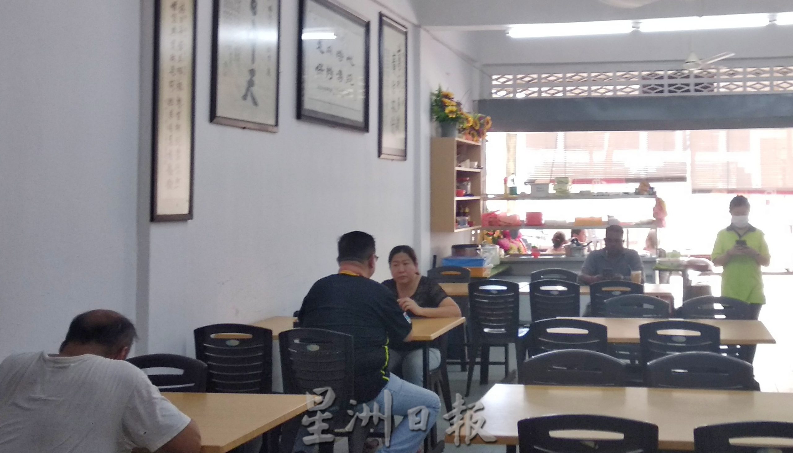 东:淡属区市面上1公斤包装食油再现短缺。