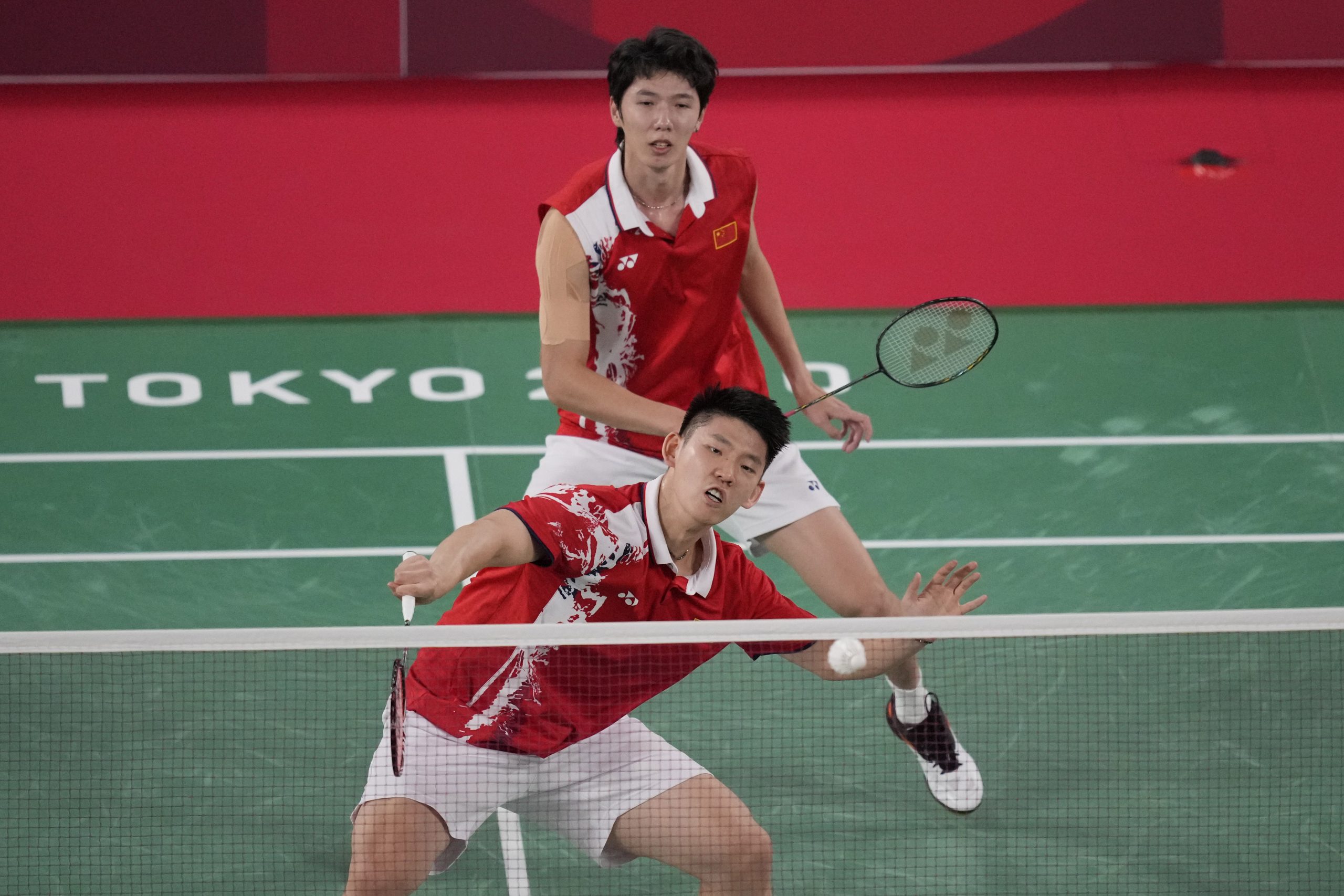 中国2组男双涉消极比赛 羽联判禁赛3月缓刑2年